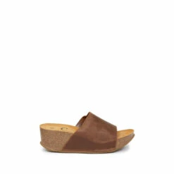 Celtic & Co. Womens Brown Sandals
