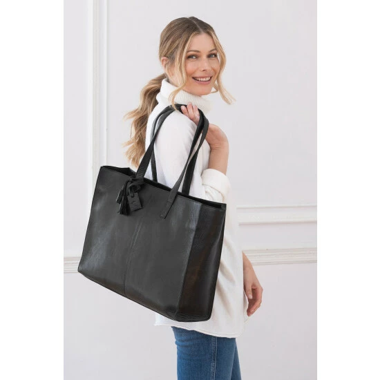 Celtic & Co. Black Leather Shopper Bag 4 Celtic & Co. Black Leather Shopper Bag - Image 4