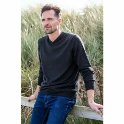 Celtic & Co. Mens Blue Fine Knit V Jumper