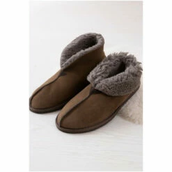 Celtic & Co. Celtic & Co Brown Mens Brown Sheepskin Bootee Slippers 5 Celtic & Co. Celtic & Co Brown Mens Brown Sheepskin Bootee Slippers -Celtic & Co Shop unnamed file 695
