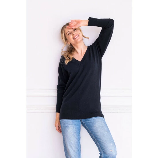 unnamed-file-81.jpg Celtic & Co. Blue Supersoft V Jumper -Celtic & Co Shop unnamed file 81