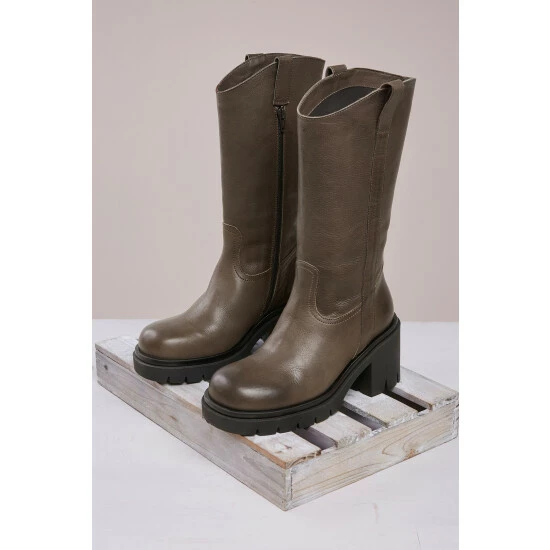 Celtic & Co. Block Heel Brown Boots 7 Celtic & Co. Block Heel Brown Boots - Image 7