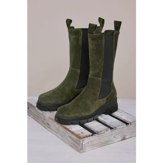 Celtic & Co. Tall Green Chunky Chelsea Boots 7 Celtic & Co. Tall Green Chunky Chelsea Boots - Image 7